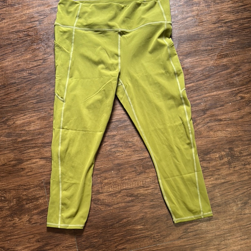 Women’s Green Fabletics Leggings